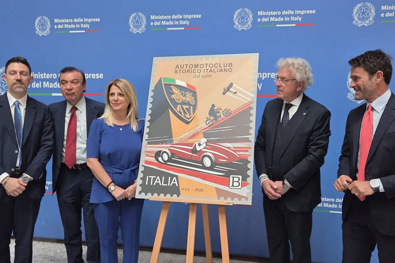 Presentato a Roma il francobollo per i 60 anni dell'Automotoclub Storico Italiano