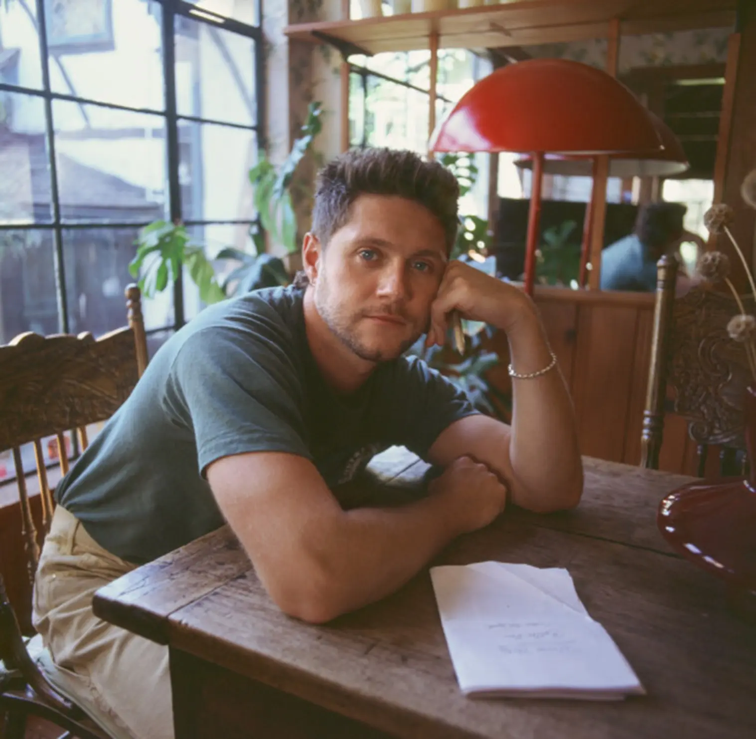 Niall Horan torna sulla scena con il nuovo album Dinner Party e concerti in Italia