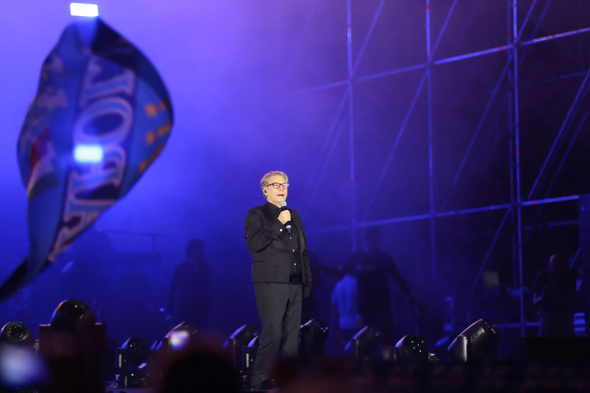 Nino D'Angelo festeggia 70 anni: concerto-evento allo stadio Maradona di Napoli