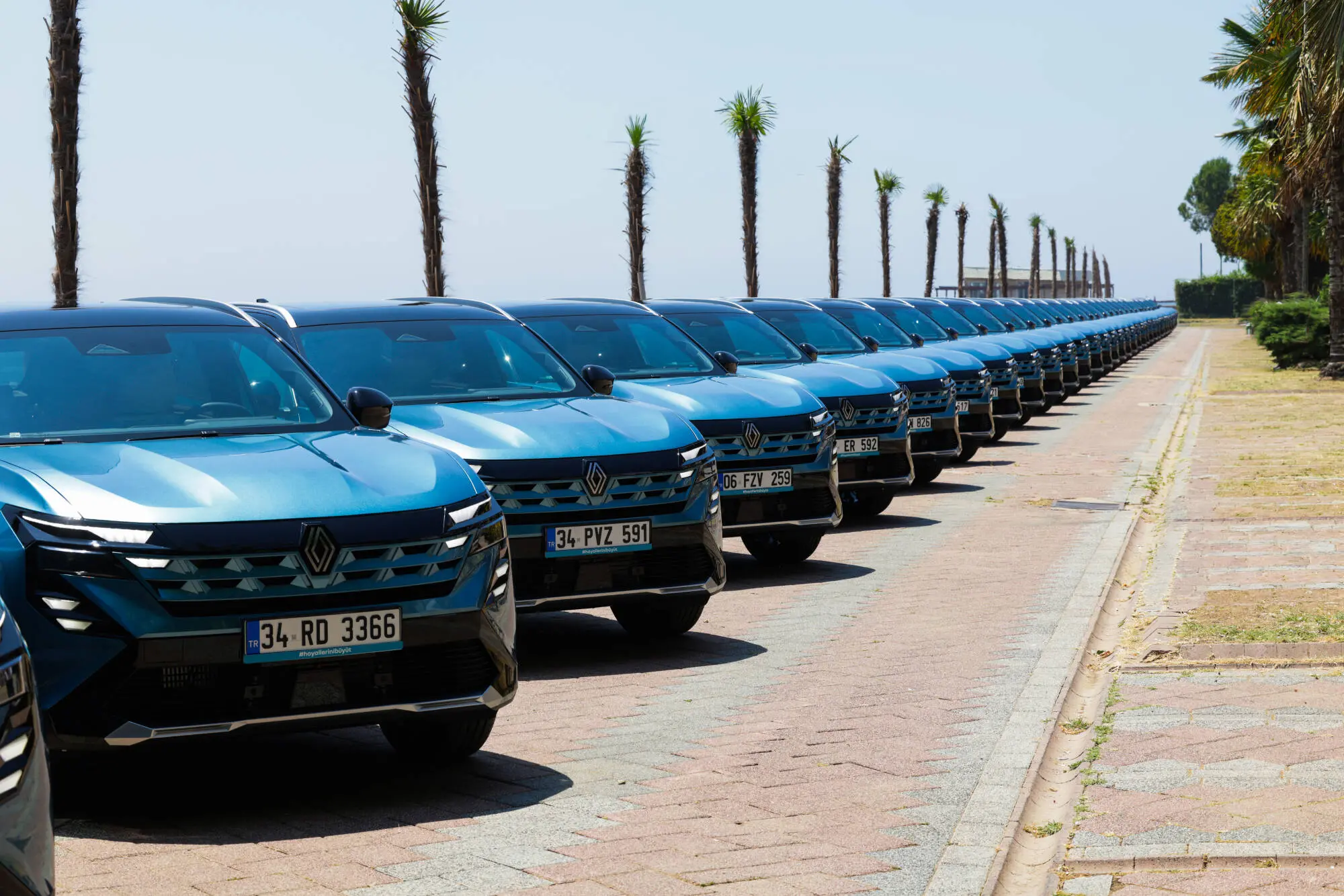 Renault Boreal: secondo impianto produttivo in Turchia e debutto dell'E-Tech Full Hybrid