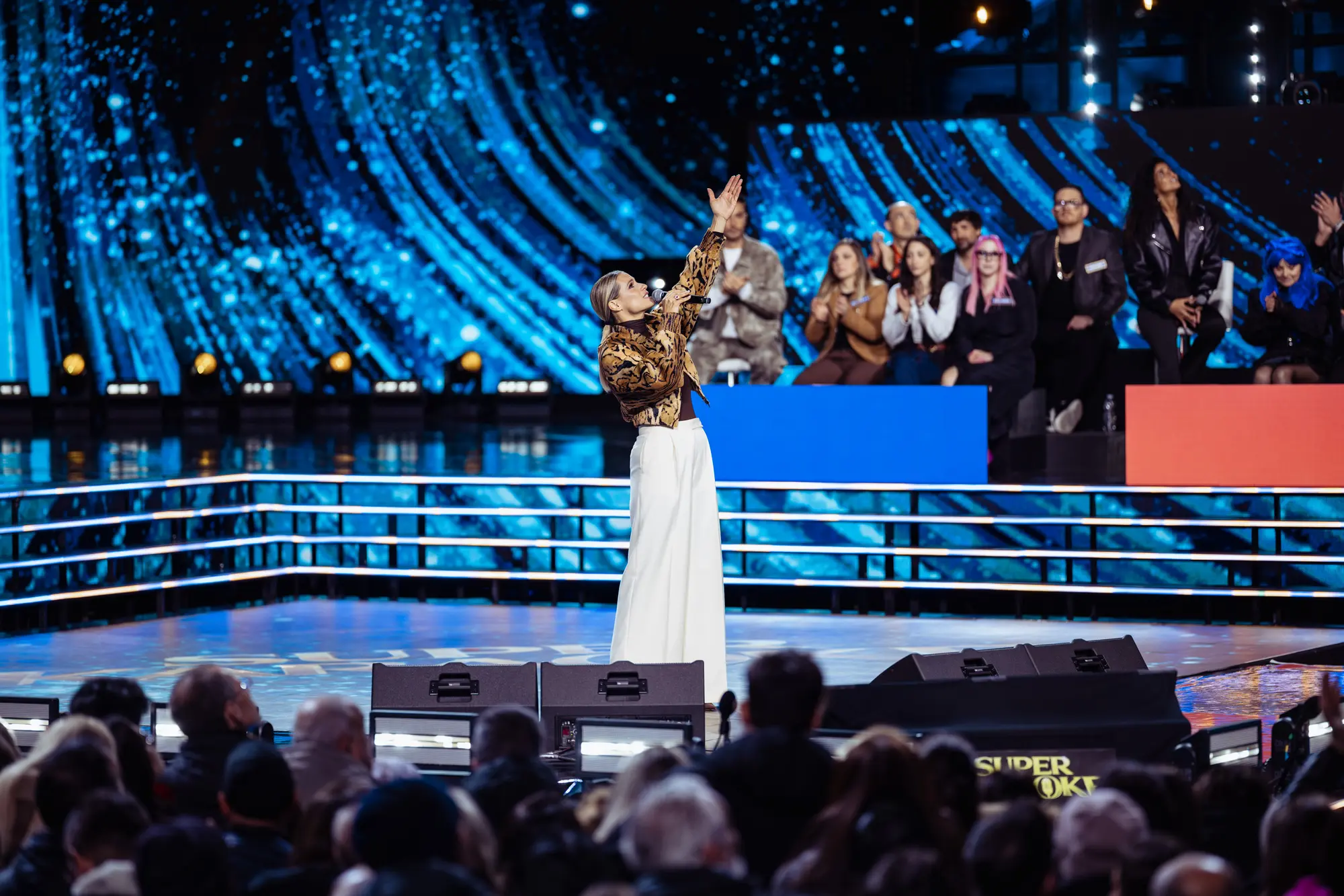 Super Karaoke: Michelle Hunziker torna in prima serata su Canale 5 con grandi ospiti