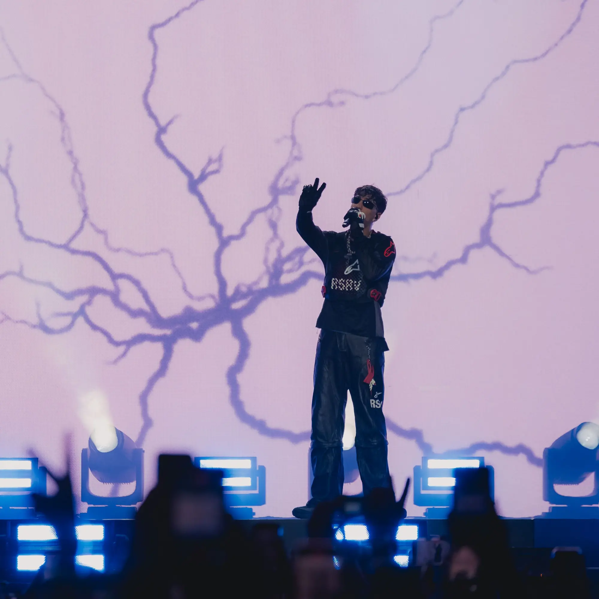 Tedua conquista San Siro con uno show sold out ricco di ospiti e annuncia tour 2027