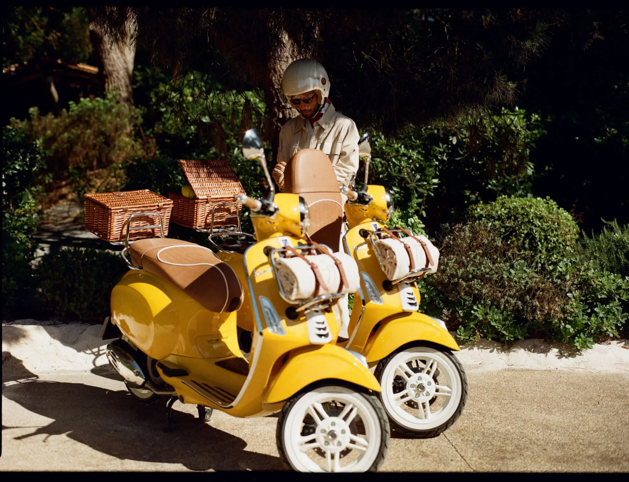 Vespa e Gigi Saint Tropez insieme: nasce l'icona dell'estate 2026