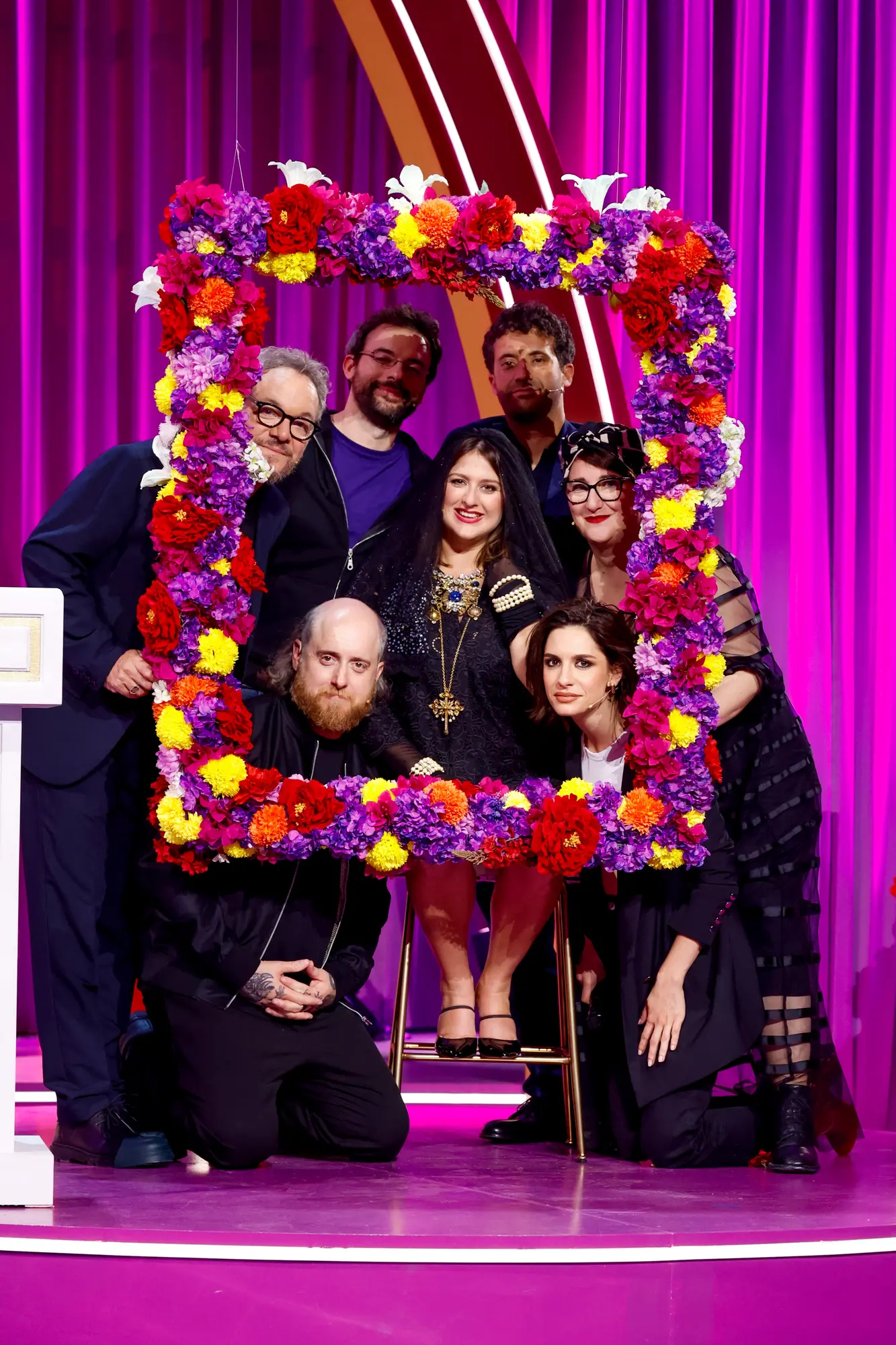 Arriva su TV8 R.I.P. Roast in peace: l'irriverente show comico che ride la morte