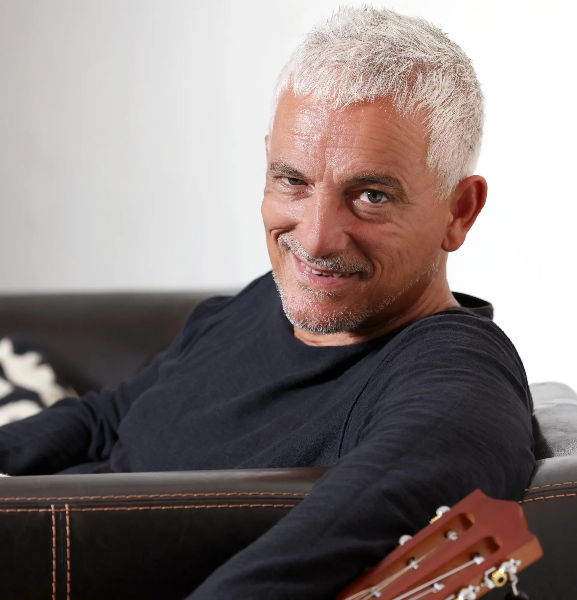 Bungaro riceve il Premio alla Carriera David Bowie agli Urbano Quinto Heritage Awards