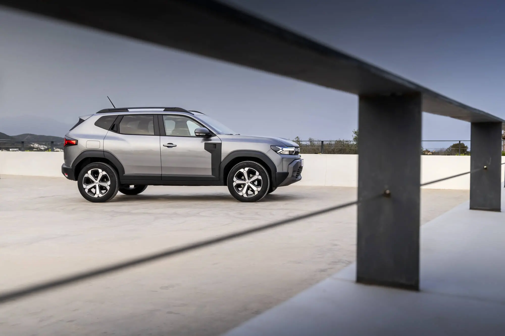 Dacia Duster punta in alto con la nuova piattaforma CMF-B: più qualità e motori ibridi