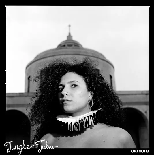 Jungle Julia lancia il video di Todo Modo e completa la trilogia ORA NONA