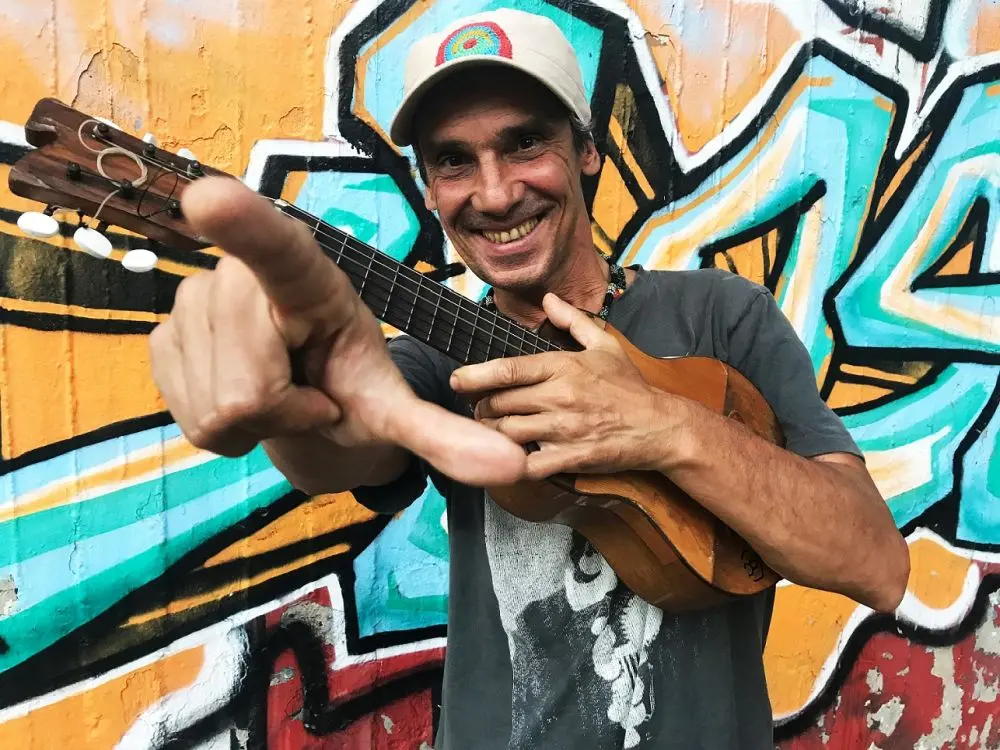 Manu Chao chiude il Rugby Sound Festival 2026: serata sold out all'Isola del Castello