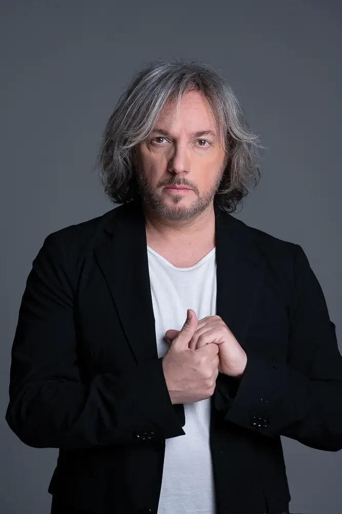 Massimo Di Cataldo celebra trent'anni di carriera al Festival Sui Sentieri degli Dei 2026