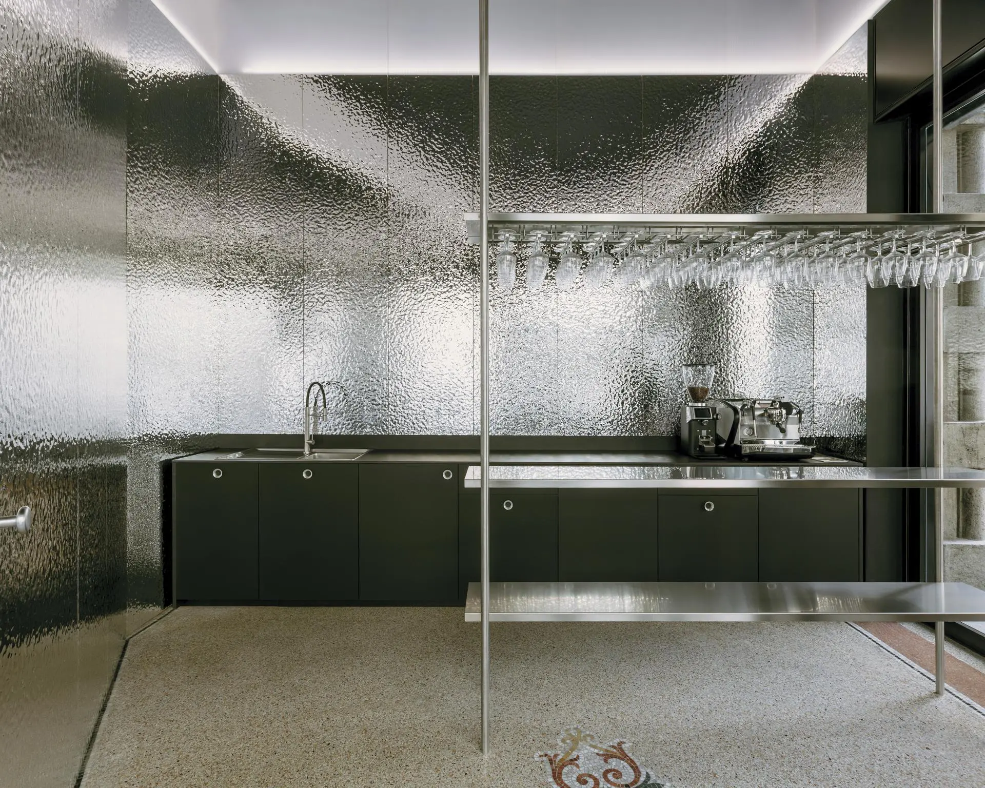 QuadroDesign reinventa il rubinetto: design e architettura nei locali milanesi