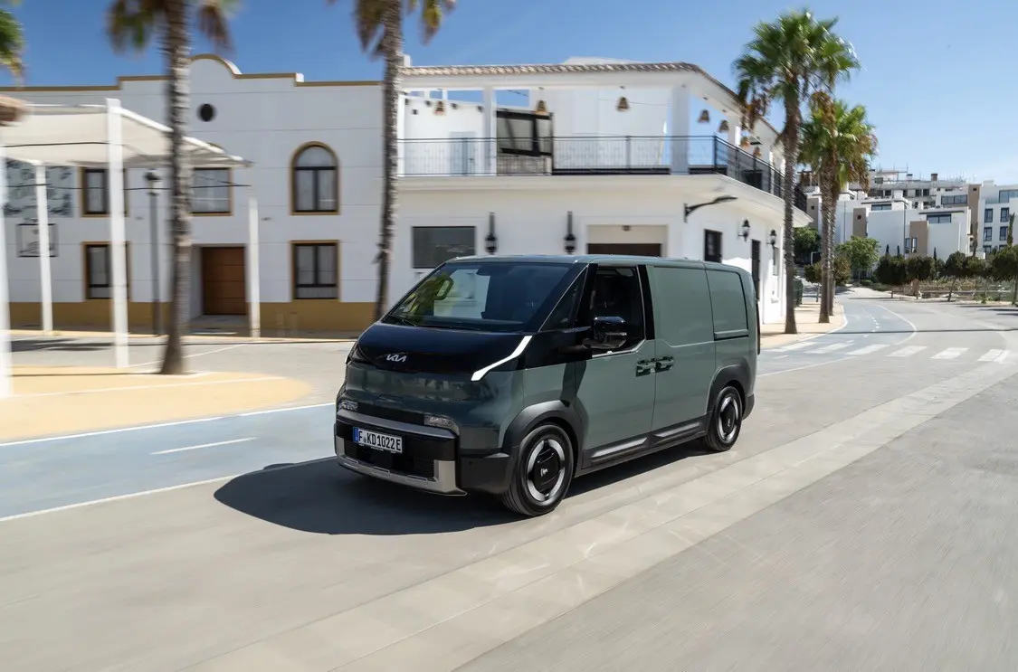 Kia PV5 domina il mercato europeo dei van elettrici di medie dimensioni nel 2026