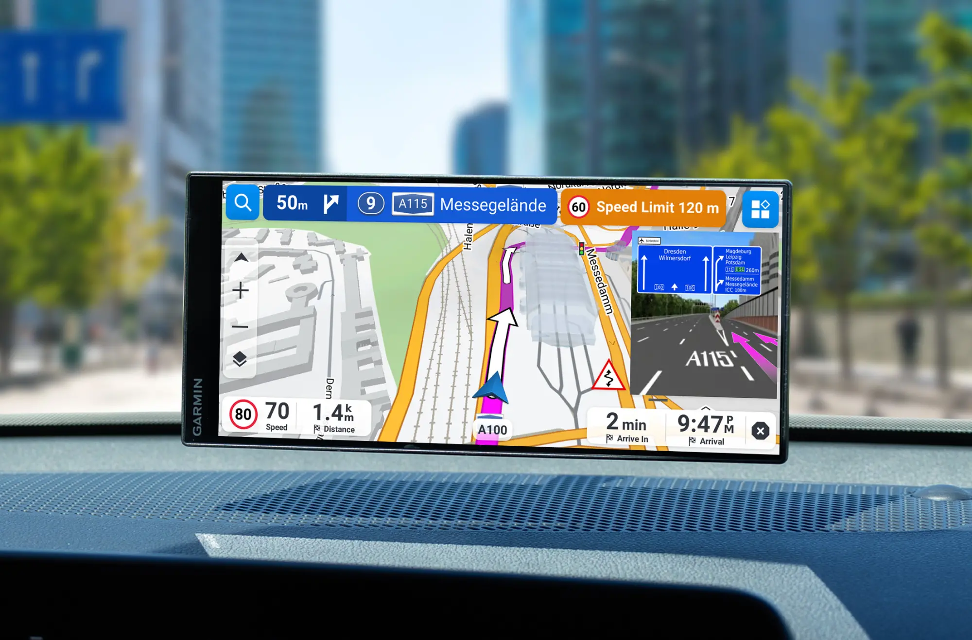 Garmin Drive, i nuovi navigatori GPS con display ultra-wide