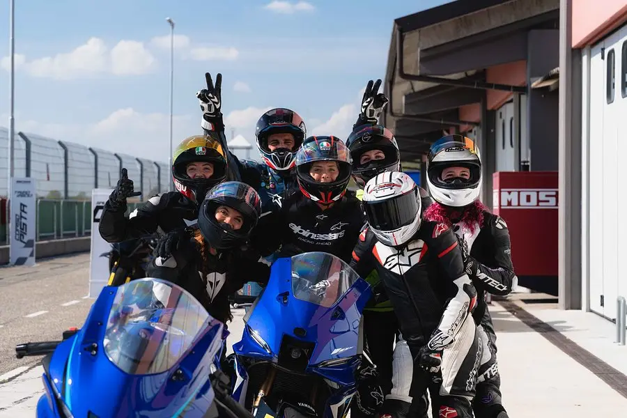 Yamaha celebra le donne in pista: concluso il progetto GIRL FULL POWER