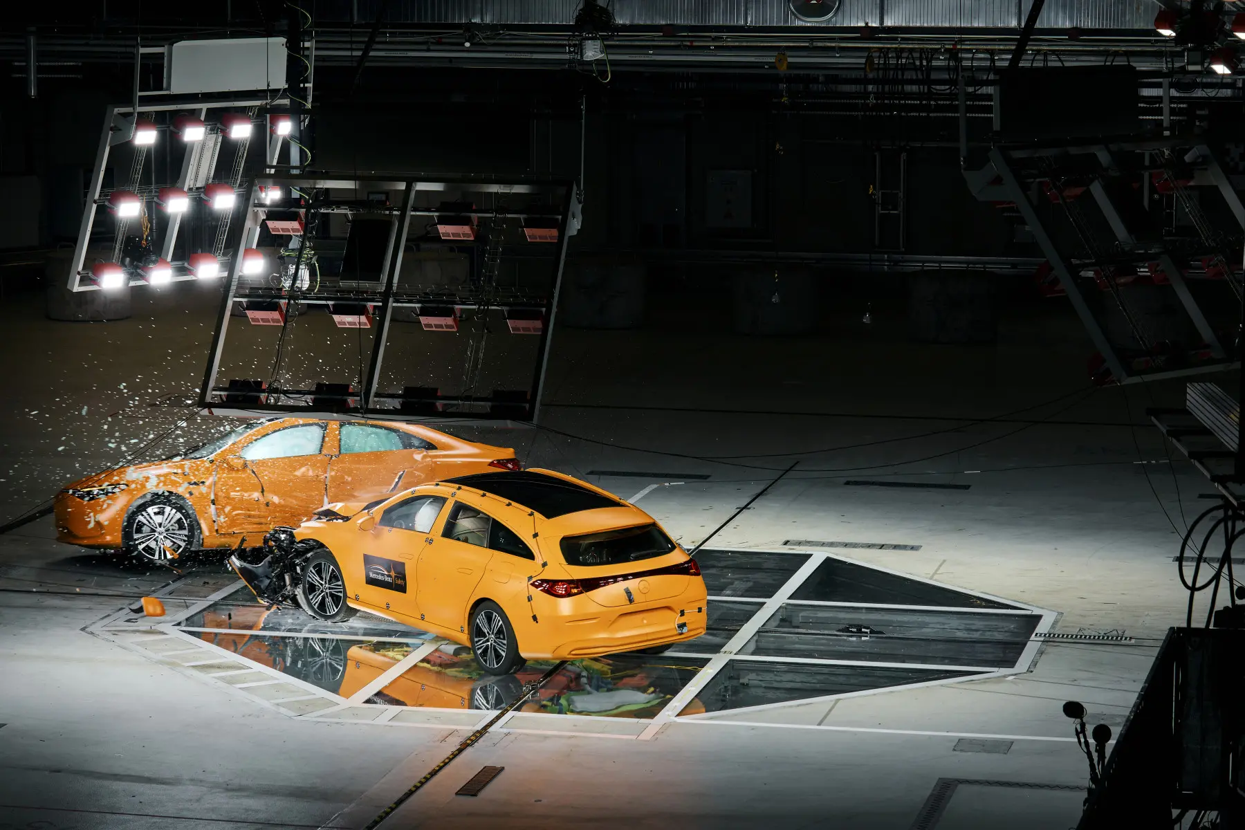 La nuova Mercedes CLA eccelle in un crash test laterale ad alta velocità