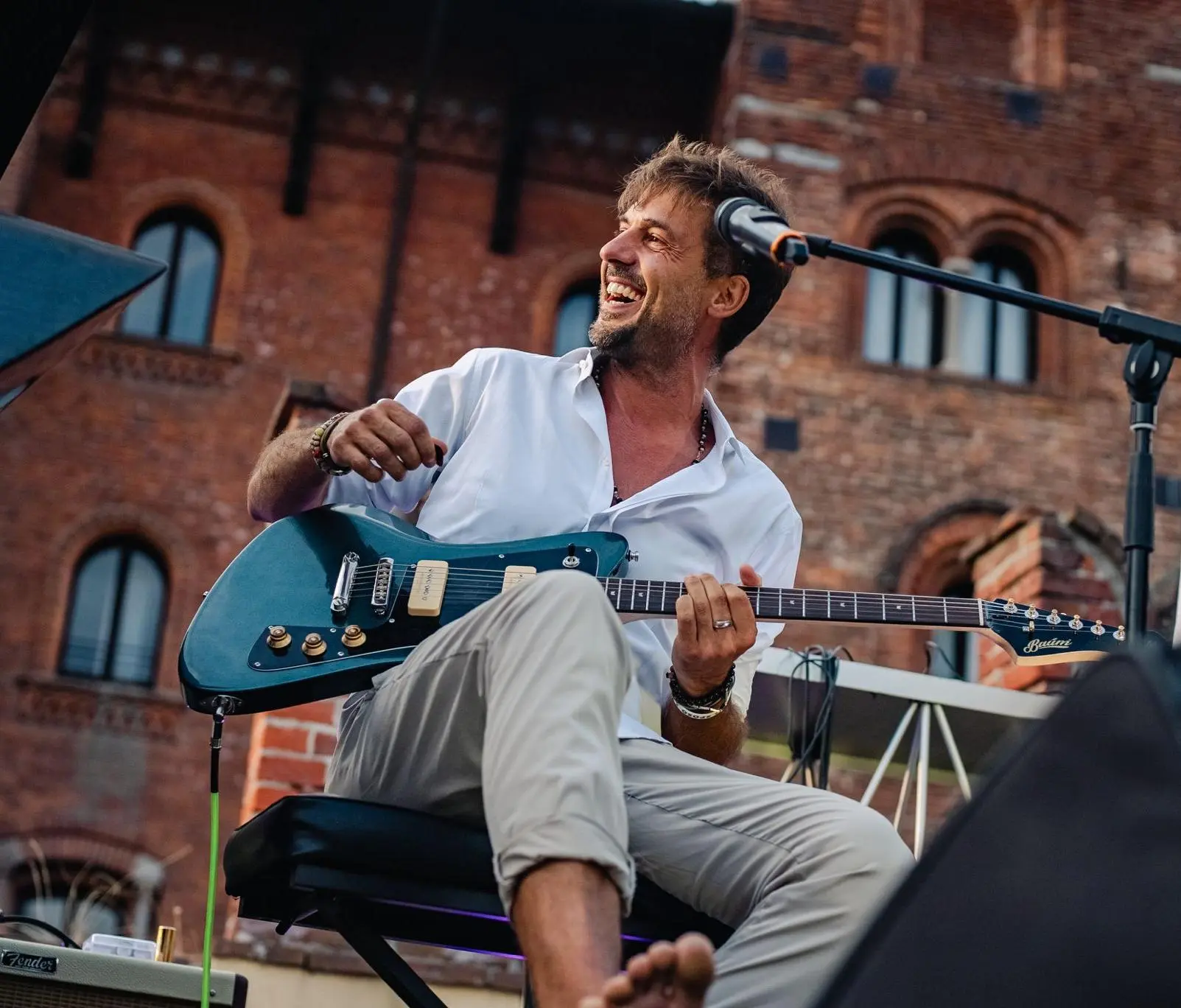 A Como torna Il Tenco Ascolta: musica dal vivo e ospiti d'eccellenza in Piazza Perretta